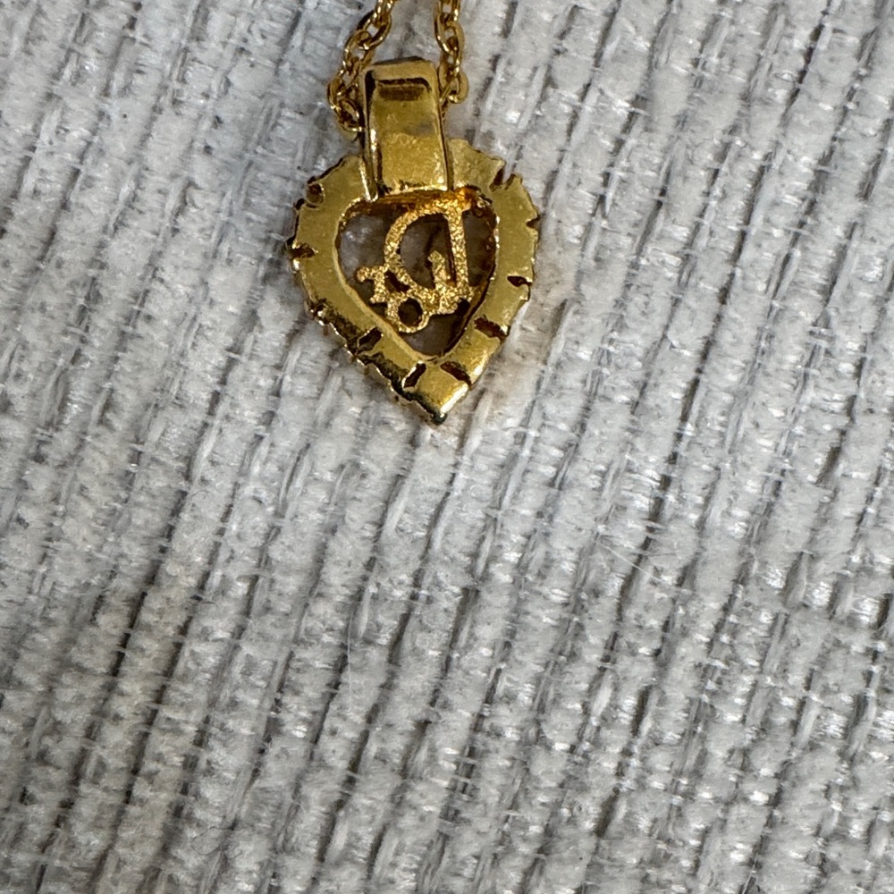 DIOR Gold Heart Pendant Necklace excellent condition - Picture 2 of 4